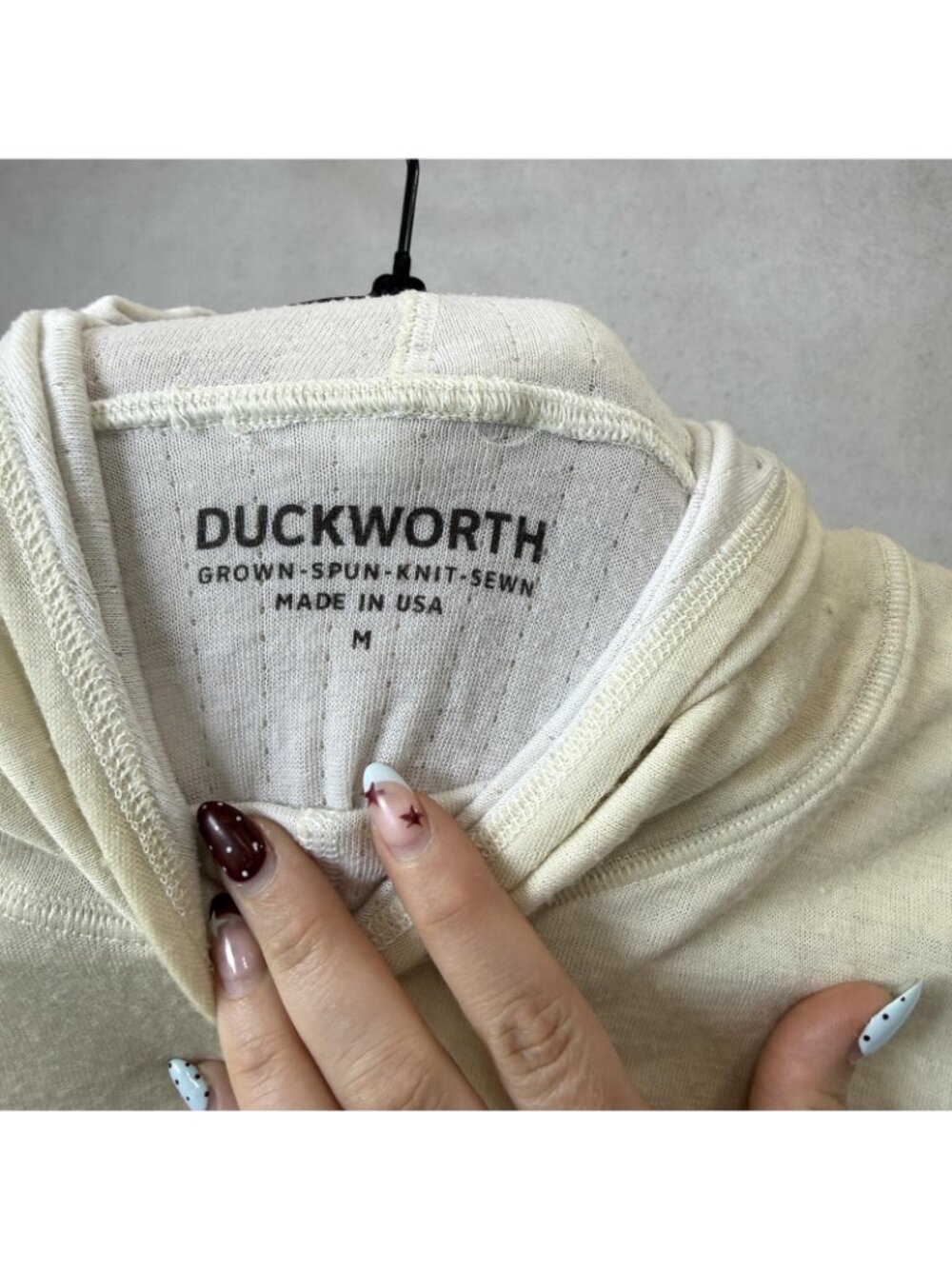 Duckworth Hoodie Shirt women Medium White Merino Wool Lightweight Base Layer USA - Picture 2 of 8